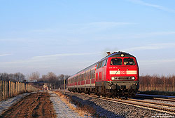 Am Morgen des 9.2.2011 fährt 218 139 mit der RB11621 zwischen Rheinbach und Meckenheim nach Bonn Hbf