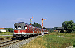 Am 1.8.2004 verlässt der 624 624 als UBB24961 (Ahlbeck Grenze – Wolgast) den Bahnhof Zinnowitz