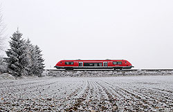 Am 16.11.2011 fuhr der 641 031 als RB16746 nahe Emleben durch die vom Raureif überzogene Landschaft