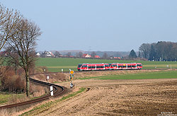 Nahe Havixbeck fährt der 643 574 und 057 als RB29070 nach Coesfeld