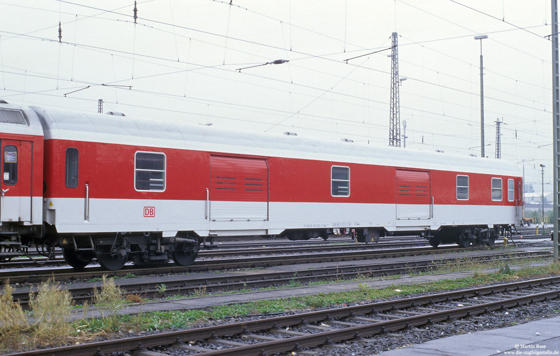 Gepäckwagen Dms 905.1 (51 80 95-92 002-2) in Dortmund Bbf