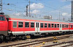 n-Wagen Bnrz 437 (50 80 22-34 568-2) in München Hbf