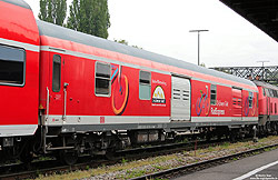 Packwagen Dduu 498.1 (50 80 92-80 102-8) am 8.5.2010 in Lindau Hbf