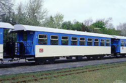 Schmalspurwagen Bi 868.0 (00 80 00-63 207-7) im Bahnhof Wangerooge