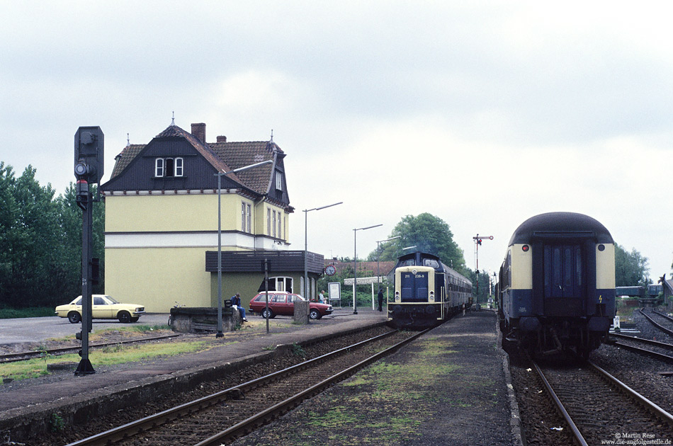 211 239 mit N8337 nach Delmenhorst im Bahnhof Goldenstedt