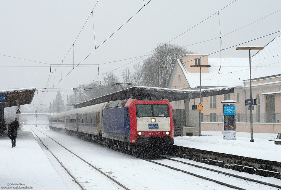 185-CL 003 mit Eurobahn-Ersatzzug nach Hamm am Haltepunkt Wuppertal Barmen