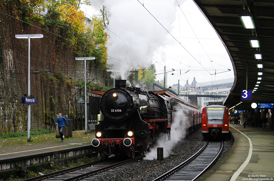52 6106 mit Sonderzug zum Brückenfest 2009 in Wuppertal Hbf
