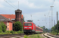 143 643 mit S8 am Haltepunkt Wuppertal Unterbarmen