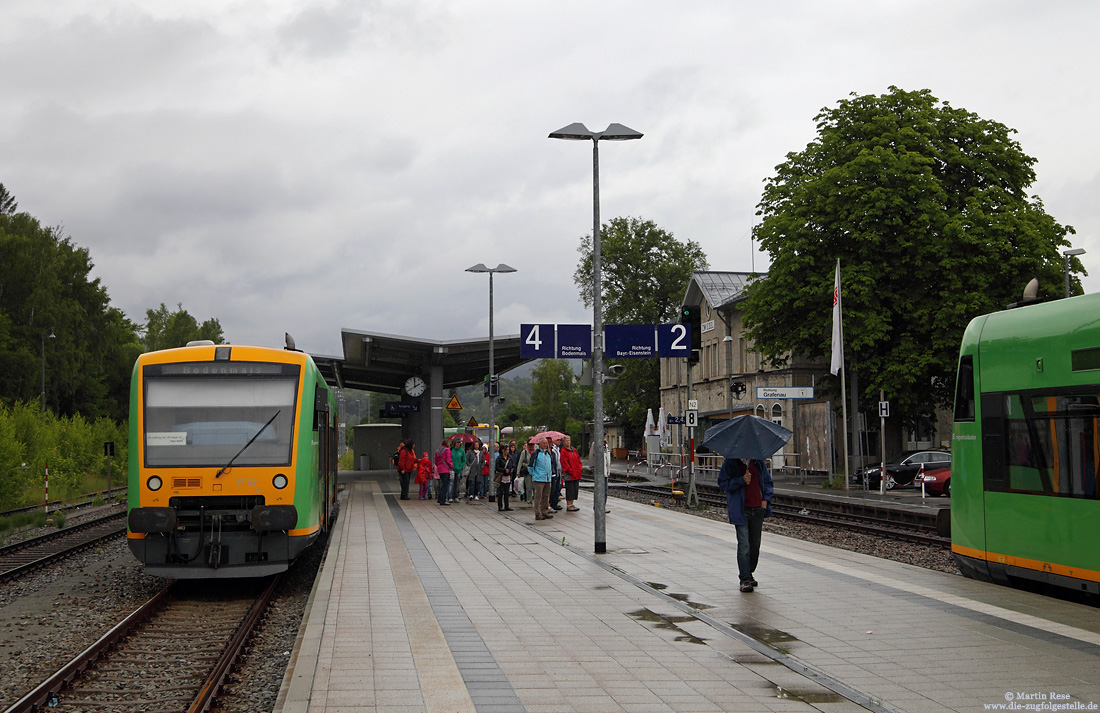 VT22 der Waldbahn als Regionalbahn nach Bodenmais im Bahnhof Zwiesel