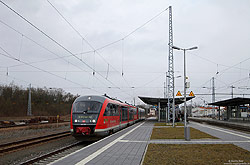 642 176 als RE10782 nach Erfurt im Bahnhof Sangerhausen