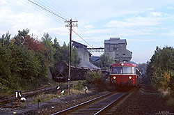 Trierer 998 823 als Sonderzug an der Anschlussstelle bei Kottenheim auf der Eifelquerbahn
