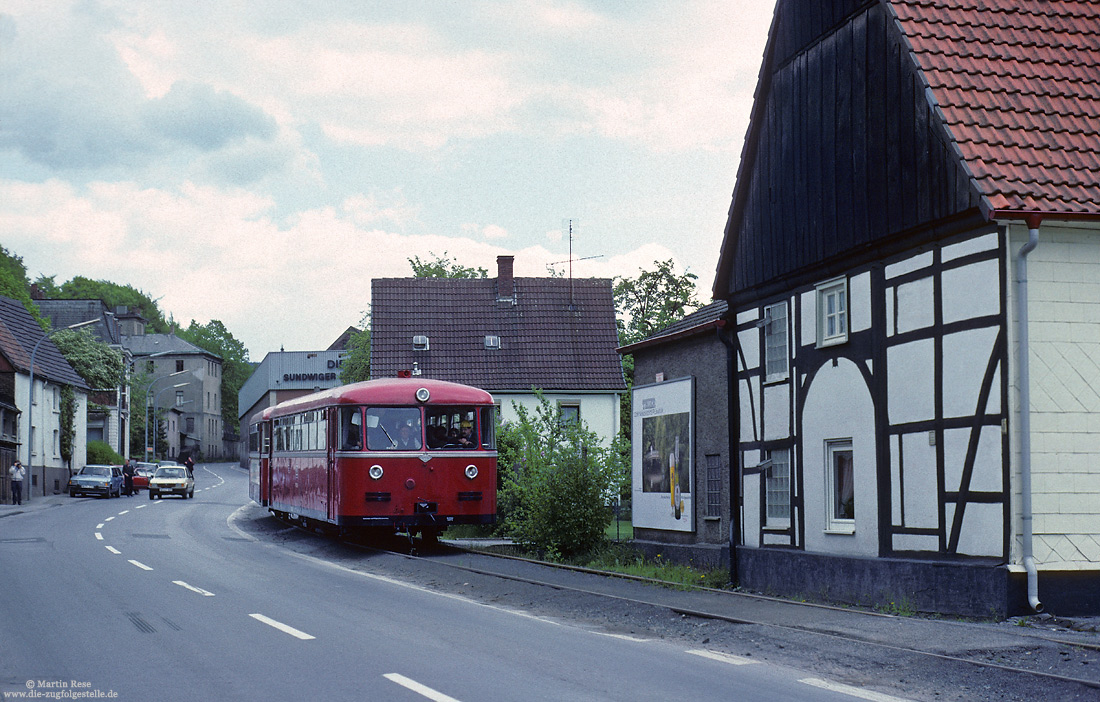 795 122 als Sonderzug auf der Strecke Hemer - Sundwig