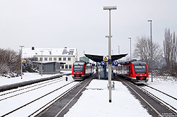 Im verschneiten Bahnhof Fröndenberg 640 020 und 648 102