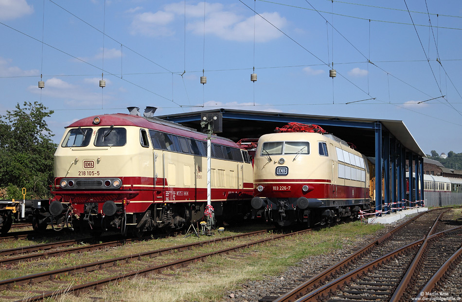 Neben der 218 105 der Westfrankenbahn war auch die 103 226 des „Lokomotiv-Club 103 e.V.“ beim Sommerfest zu Gast. 13.6.2014


