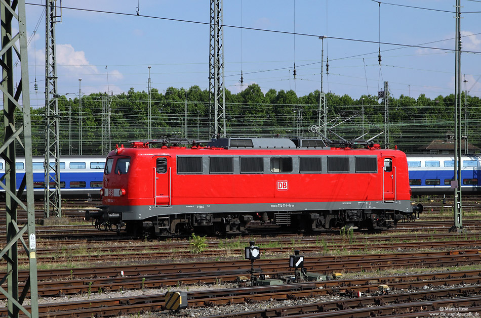 Am 24.7.2014 habe ich die 115 114 im Bw Stuttgart fotografiert.