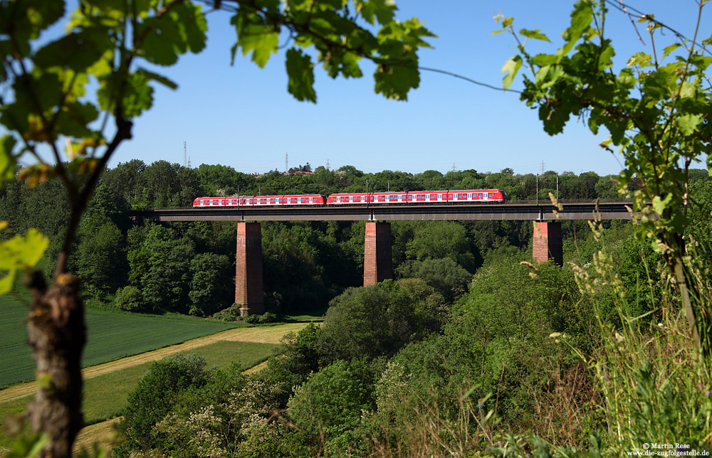 430 084 auf dem Remsviadukt bei Neustadt Hohenacker
