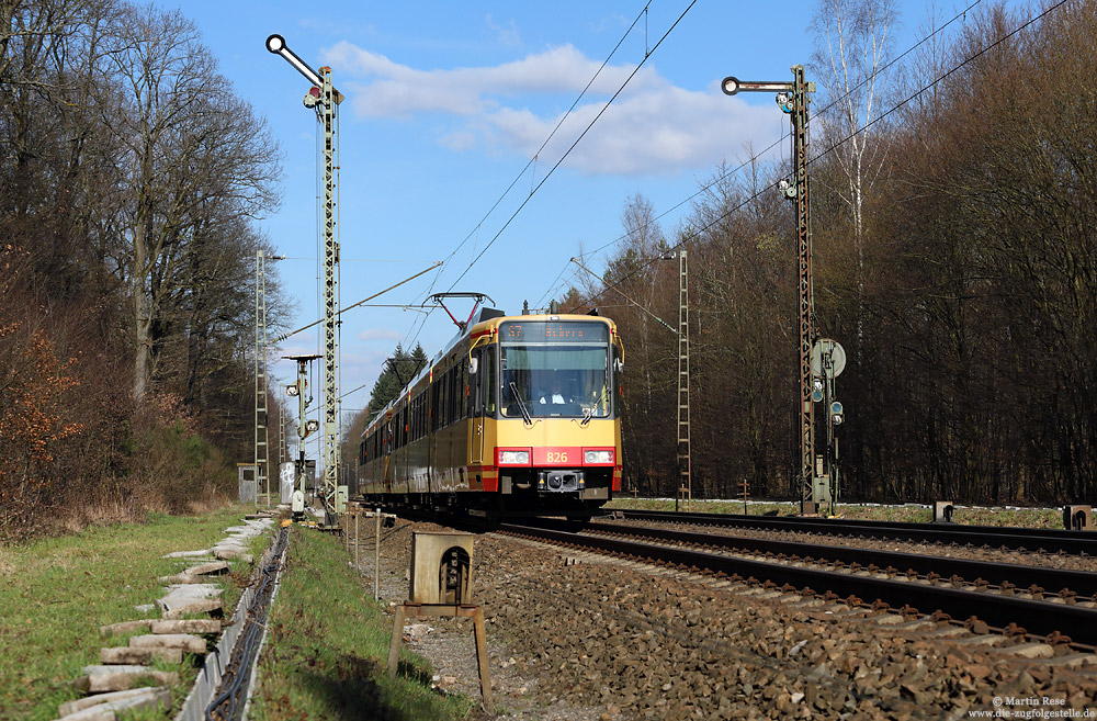 AVG826 als S7 mit Formsignalen, Gleiswechselbetrieb, in Forchheim bei Karlsruhe
