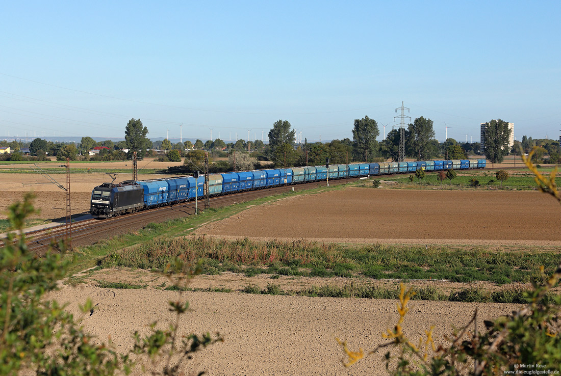 Schwarze 185 551 mit polnischen Kohlewagen bei Frankenthal