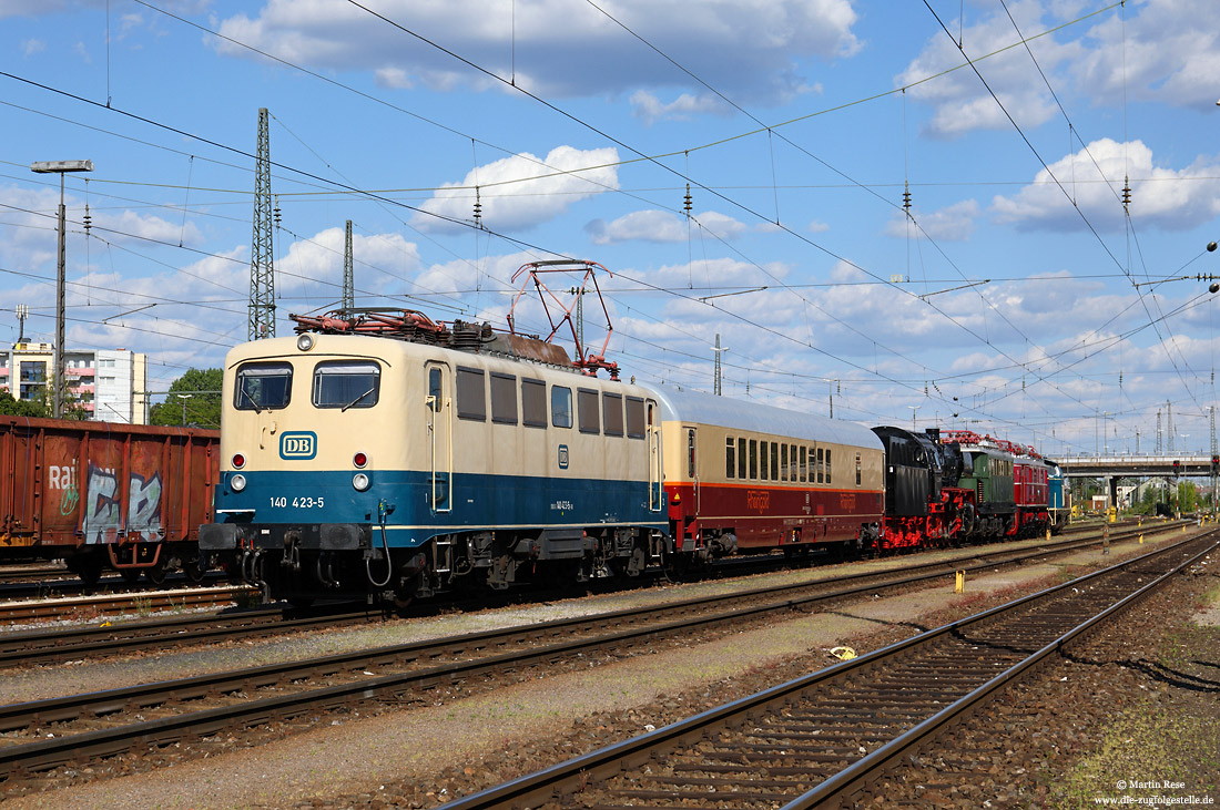Lokzug mit 140 423 das DB-Museums im Bahnhof Nürnberg Rbf