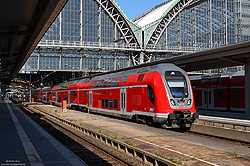 446 025 als RE nach Mannheim Hbf in Frankfurt/Main Hbf