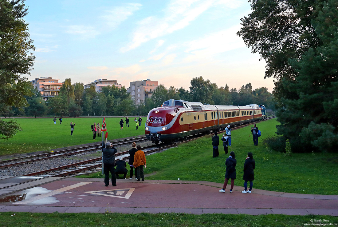 601 004 bzw VT11 508 im Park am Deutschen Technikmuseum in Berlin
