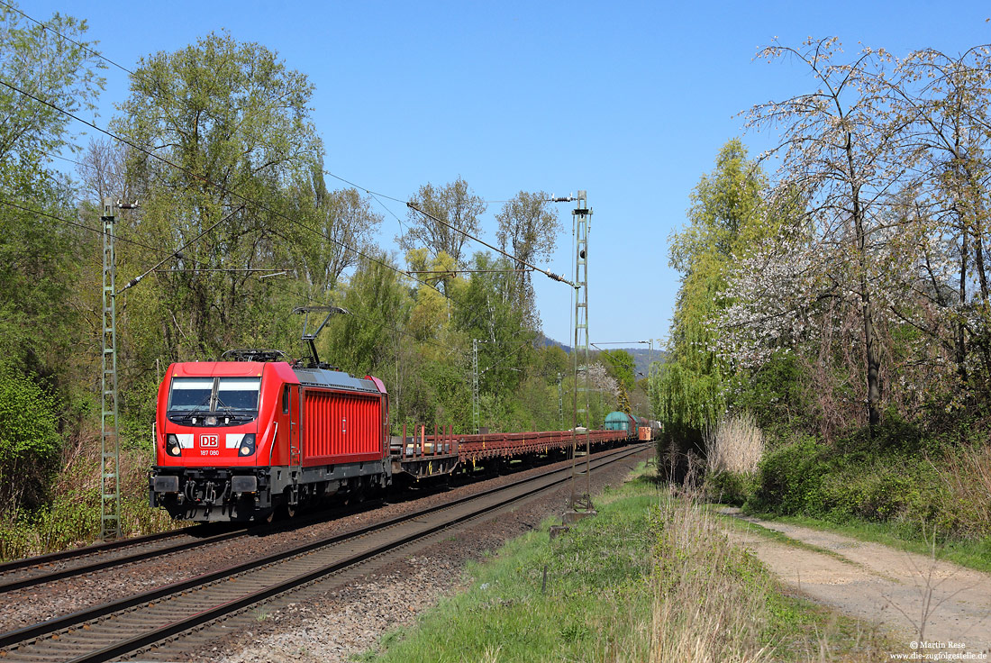 187 080 auf der rechten Rheinstrecke zwischen Bad Honnef und Unkel