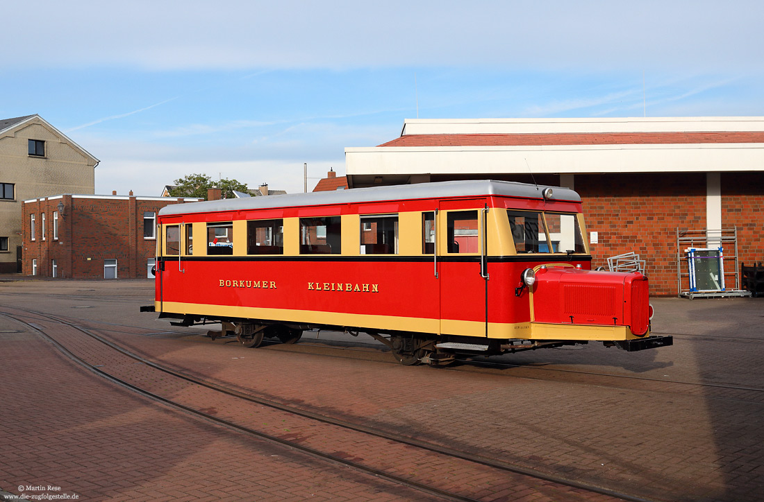 T1 Schweineschnäuzchen der Borkumer Kleinbahn im Bahnhof Borkum