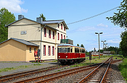 VT187 013 der HSB auf der Selketalbahn im Bahnhof Stiege