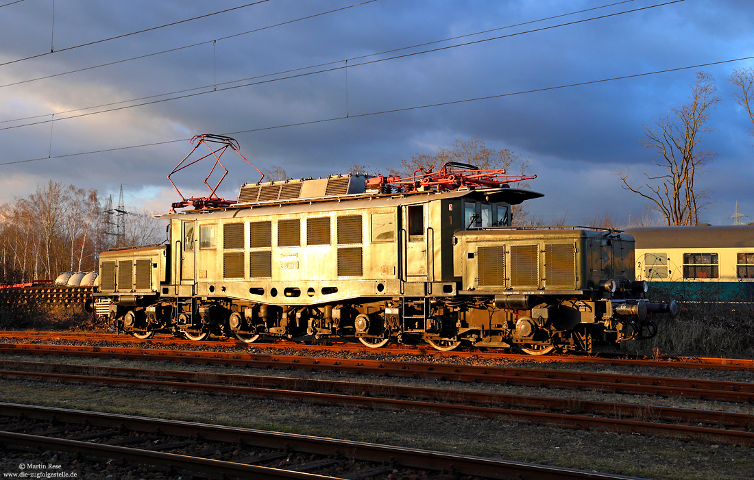 E94 279 (194 579) im abendlichen Licht in Koblenz-Lützel
