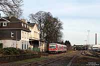 Bahnhof Remscheid Lüttringhausen auf dem Müngstener mit 628 670 und Bahnhofsbebäude
