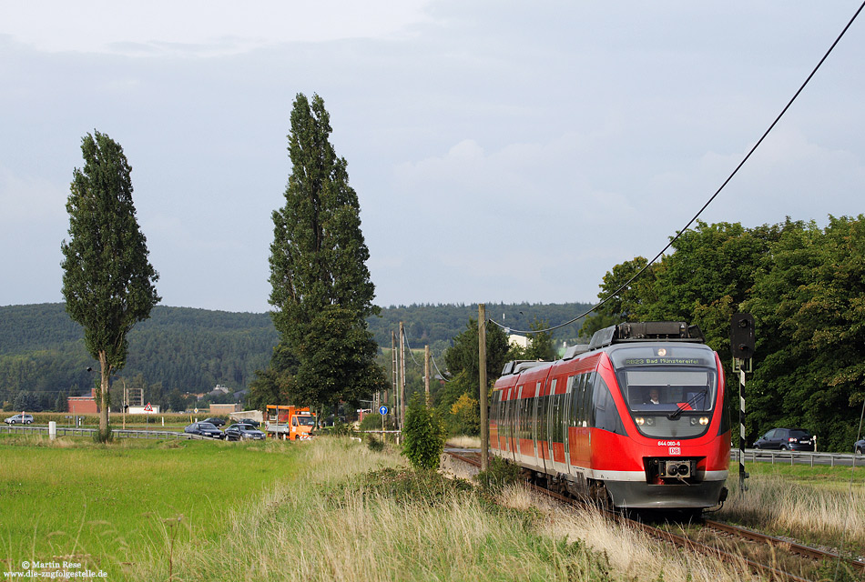 Nahe dem Haltepunkt Arloff fährt die RB11654 nach Bad Münstereifel