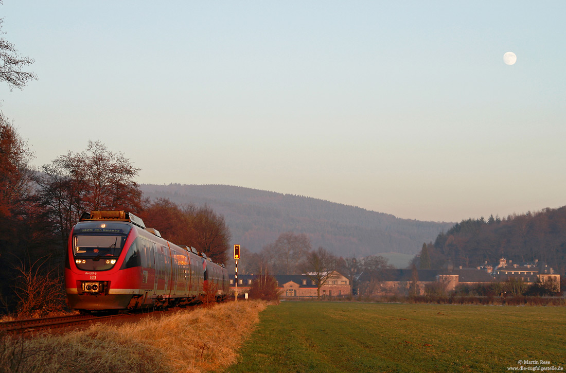 644 517 bei Ehreshofen mit Schloss und Vollmond