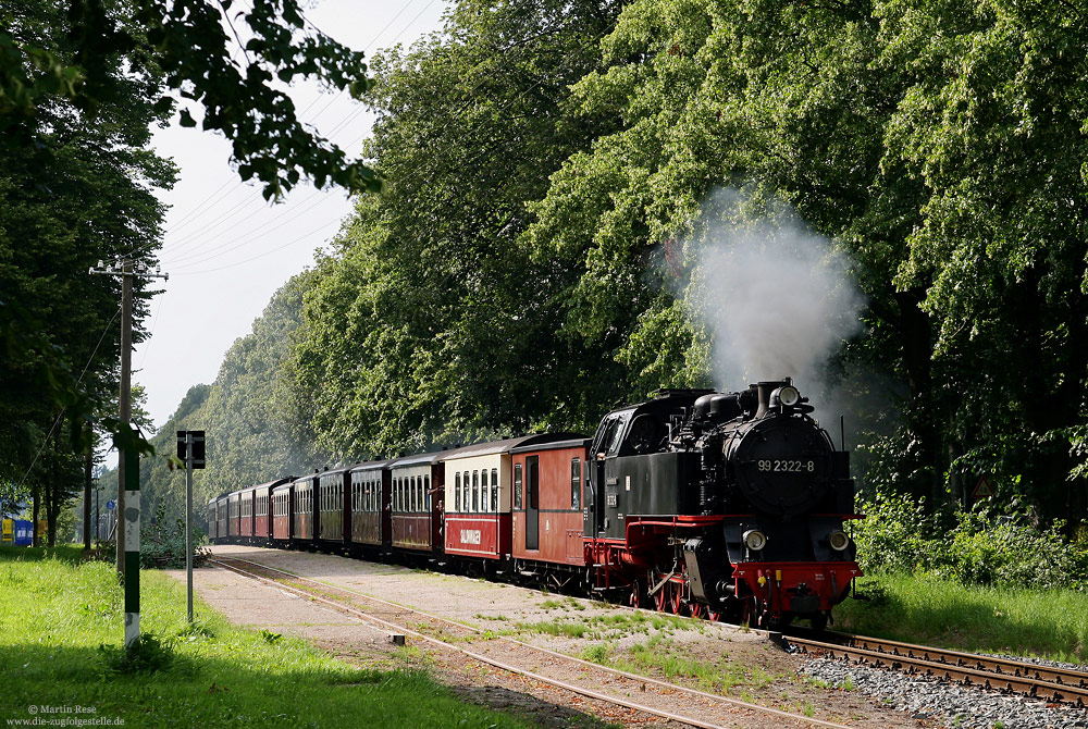 99 2322 an der Haltestelle Rennbahn