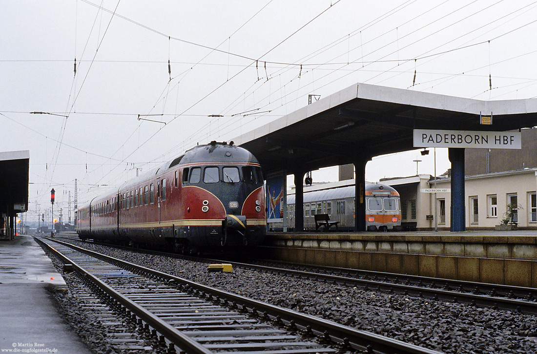 616 616 als E5833 nach Altenbeken in Paderborn Hbf