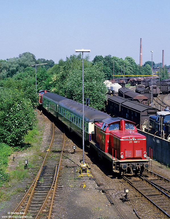 211 097 mit N7660 Bielefeld - Paderborn Hbf in Paderborn Nord