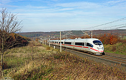 406 051 als ICE123 auf der Schnellfahrstrecke Köln -Rhein/Main bei Bockeroth